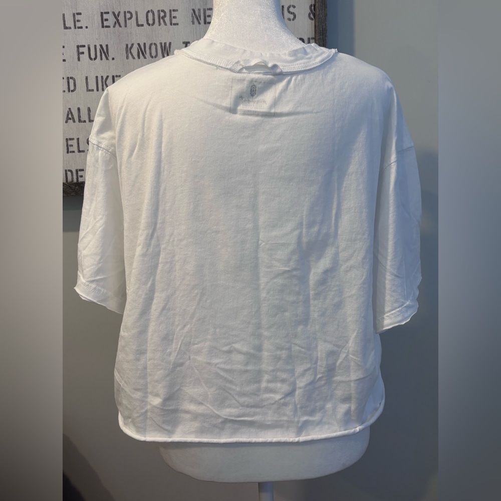 FP Movement by Free People White Crop Tee in XS - Picture 4 of 9